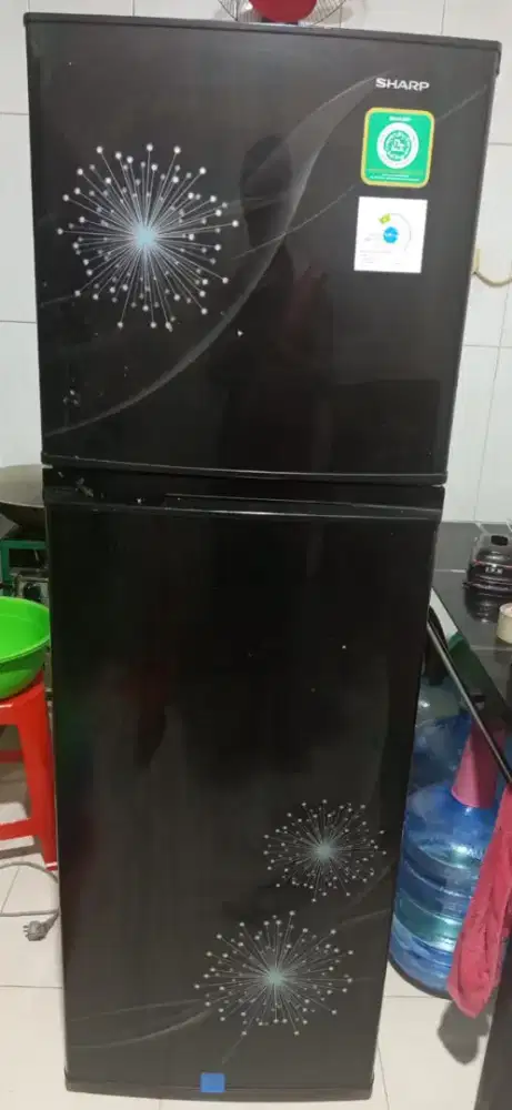 Kulkas sharp 2 pintu -SJ 317(Msh bisa nego)