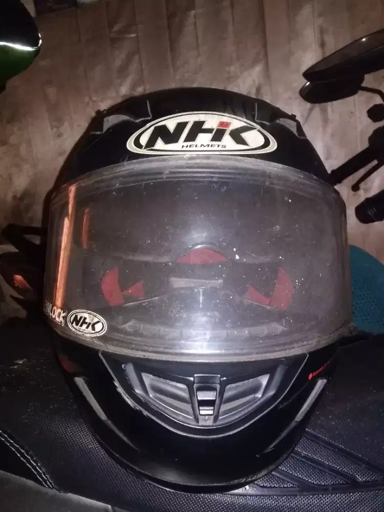 HELEM NHK UKURAN M BEKAS MASIH LAYAK DI PAKE