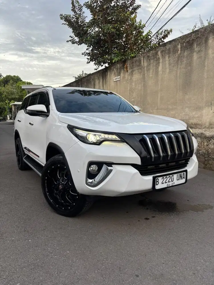 [CASH] Fortuner Vrz At 2019 Putih Murah Tt Pribadi Trd Matic Putih