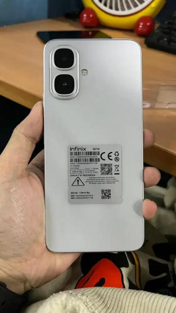 Infinix Smart 10 4/128gb 120hz