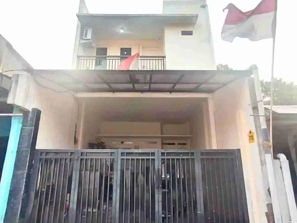 di jual rumah 2 lantai lokasi strategis bebas banjir di jagakarsa