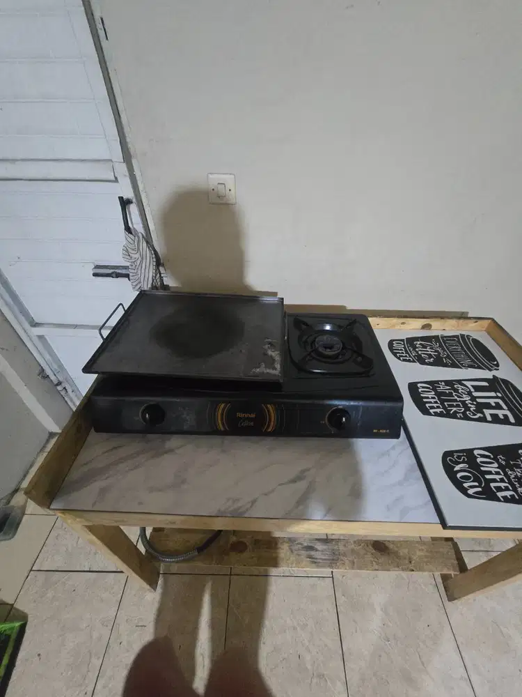 Kompor gas rinnai 2 tungku+tabung gas+meja