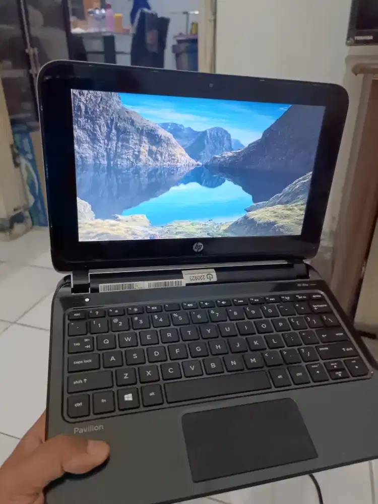 Laptop Ultrabook Ringkas HP Pavilion 10 inci touchscreenAMD A4 RAM 2GB