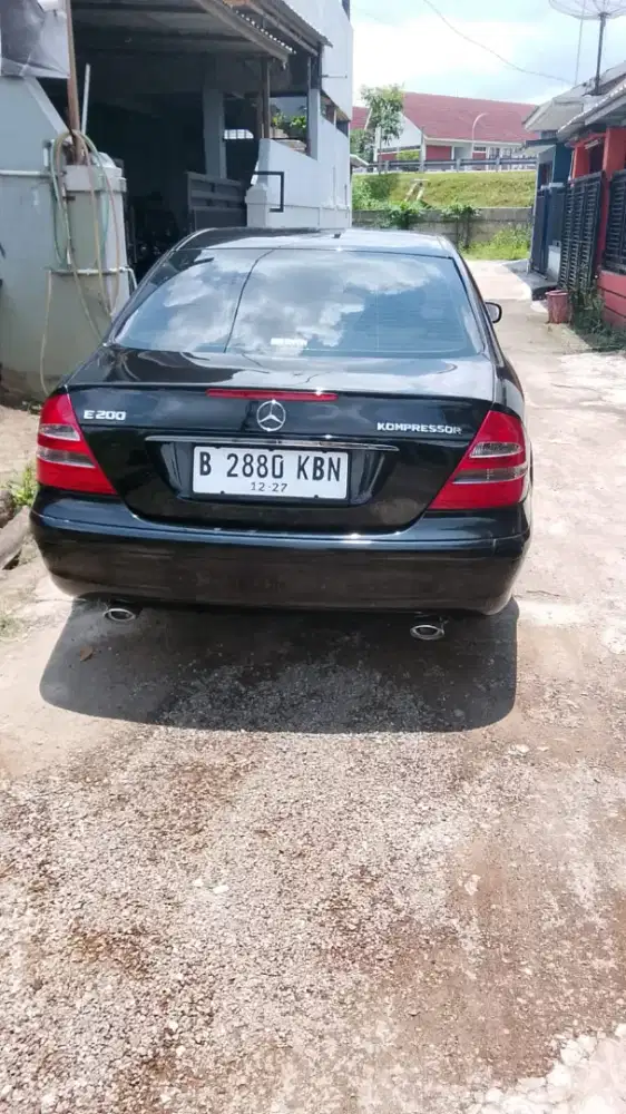 Mercedez benz E200 2004 AT