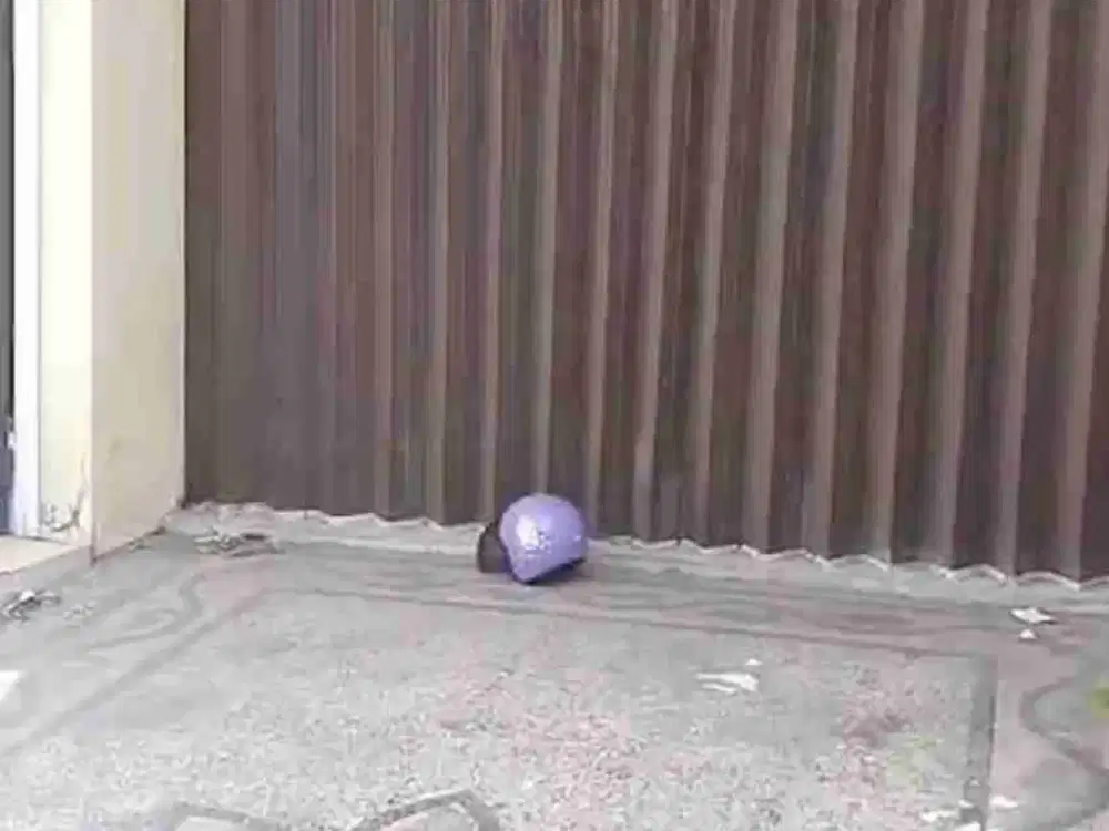 Disewakan Rumah Second di Area Lebak, Surabaya.