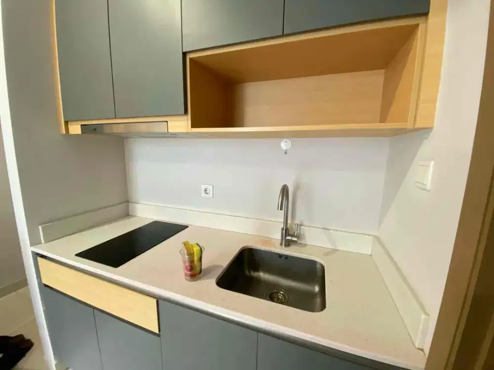 Apartemen 1 BR Furnished Siap Huni Strategis di Atas Mall Fasilitas Lengkap