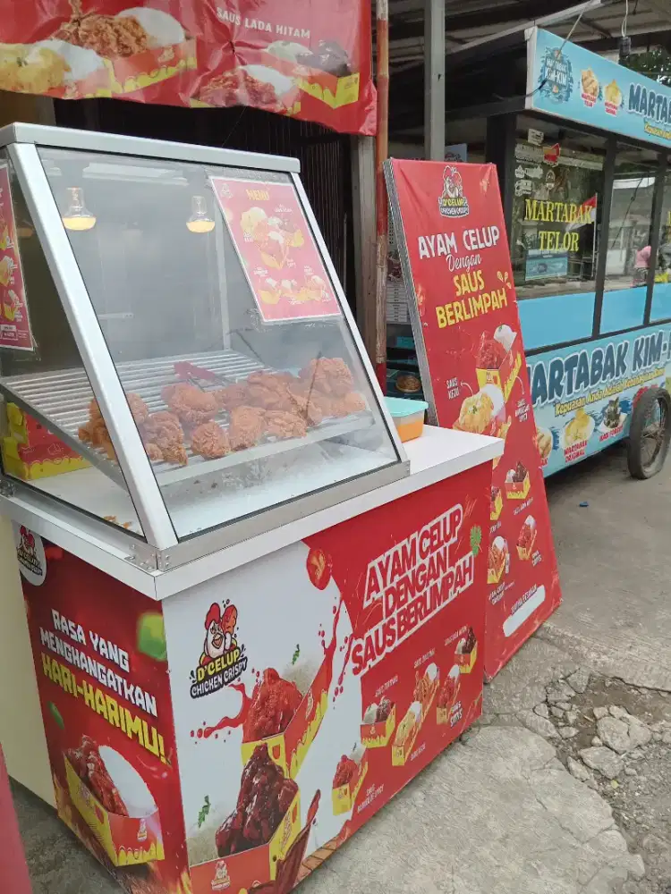 Dijual etalase ciken