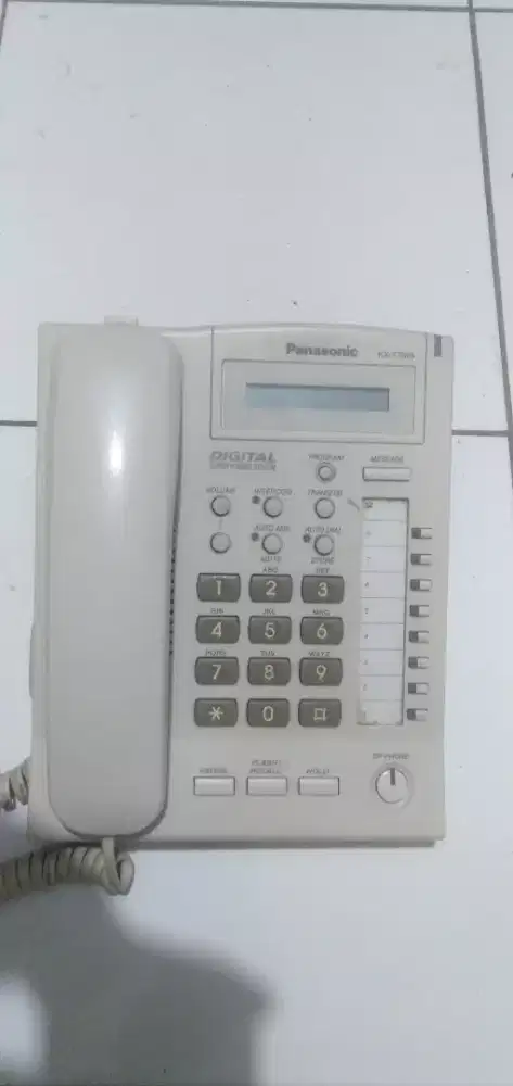 Mesin Telepon Panasonic KX-T7665
