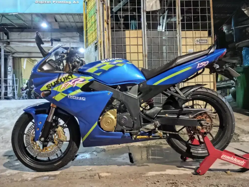 Suzuki FXR CBU 2002 Ganteng Mulus pajak On