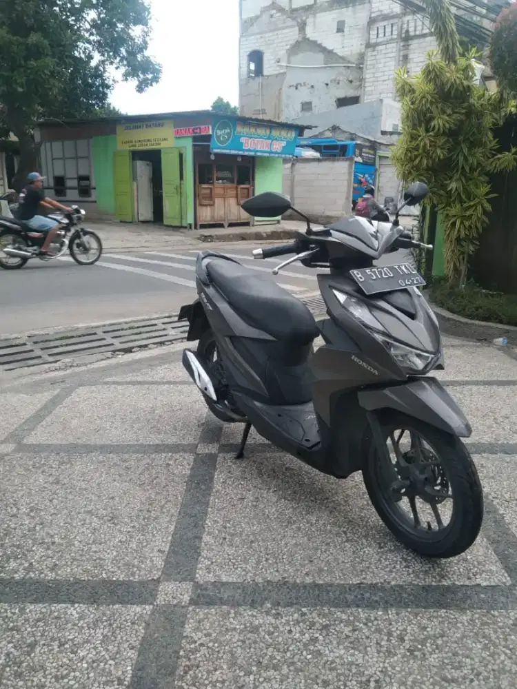 DP 1JT Honda Beat Duluxe 2022