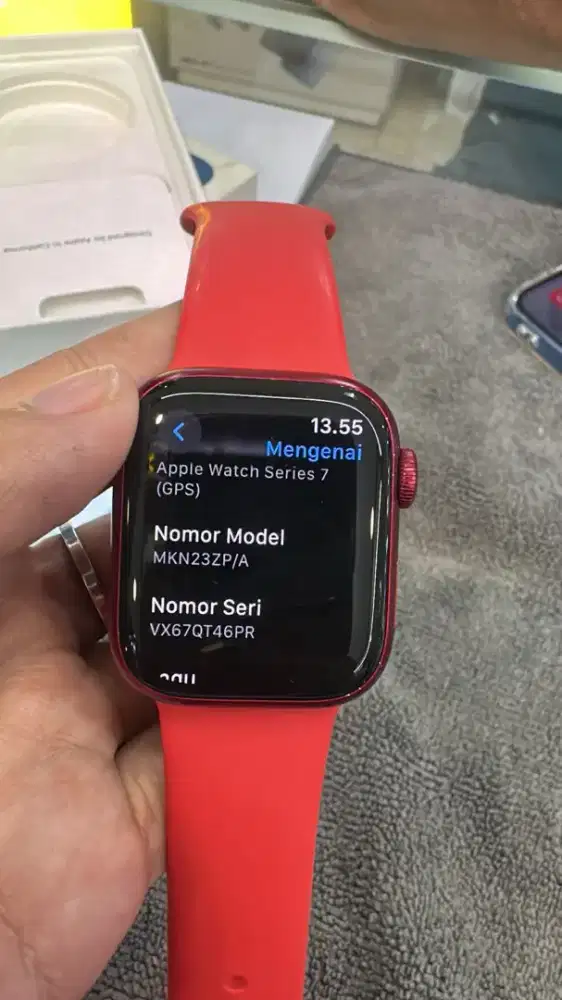 Apple Watch Series 7 41mm Red BH 89% Lengkap
