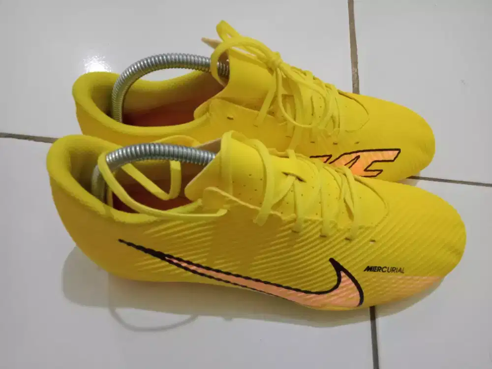 Sepatu bola nike vapor 15 club