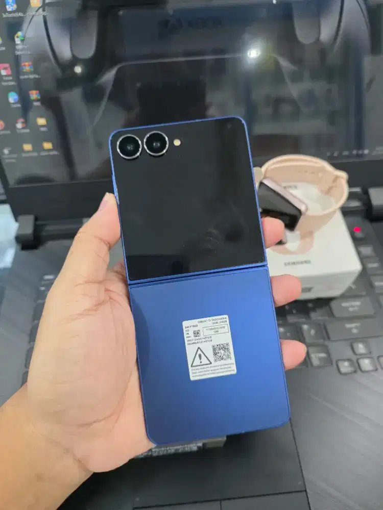 Samsung Z Flip 7 Bonus Galaxy Fit 3 (12/256) Fullset mlus kayak baru