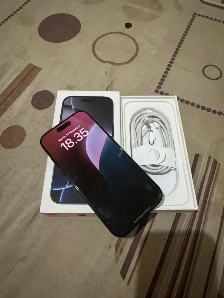 Iphone 16 pro 128gb black titanium garansi ibox