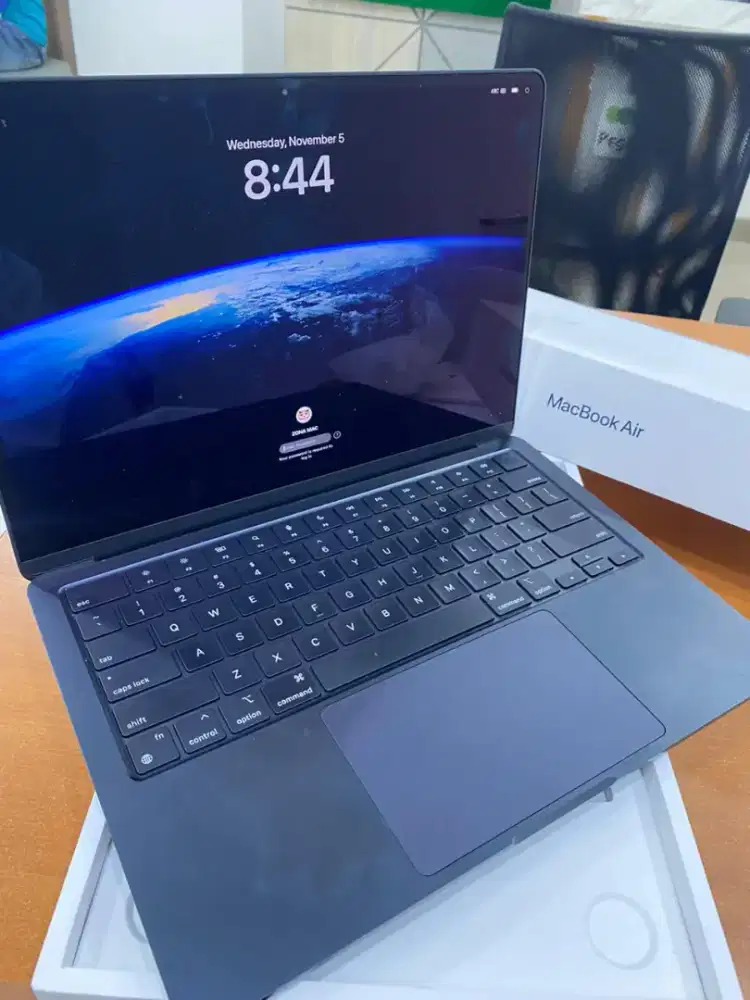 MacBook Air 13,6 inci 256GB