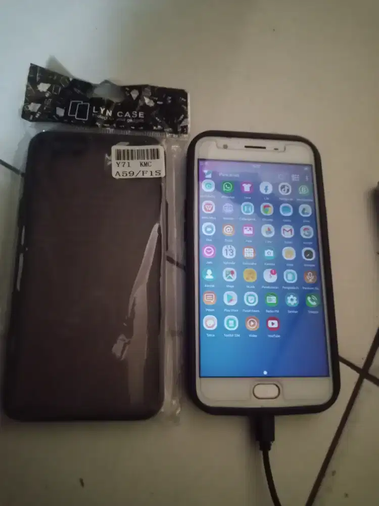 dijual hp oppo f1s ram 4/64 murah minus