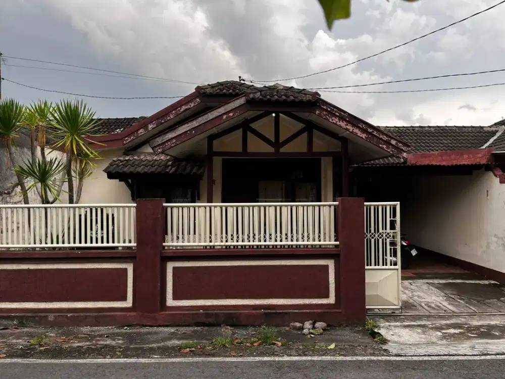 Rumah di pagutan permai mataram