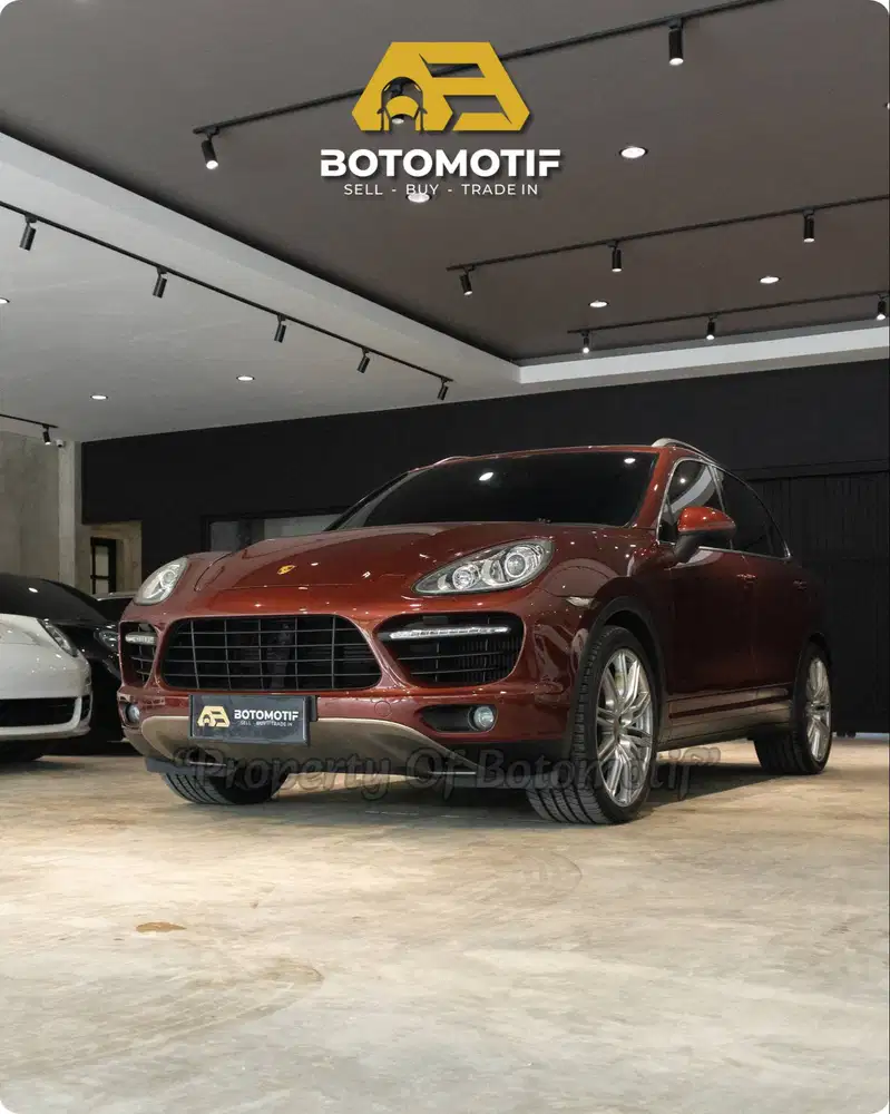 Porsche Cayenne Turbo 4.8 Auburn Metallic 2011