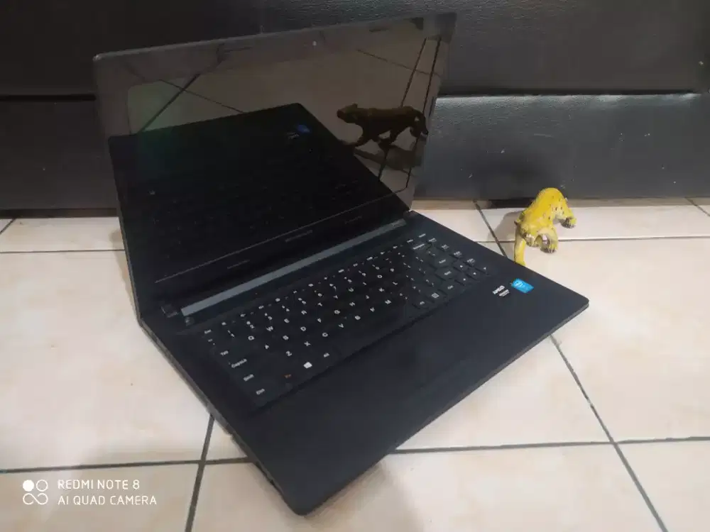 Lenovo G40-70/core i3-4030u/Ram 6/HDD 500/VGA Radeon m230/Siap Pakai