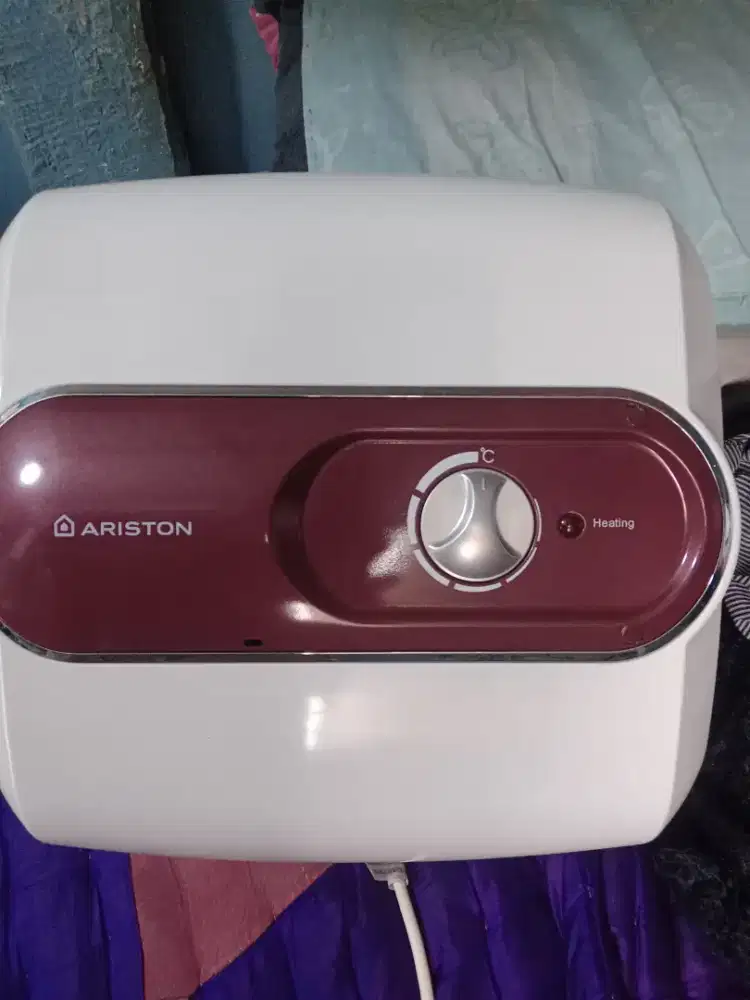 Water heater Ariston 10 ltr 200 wtt