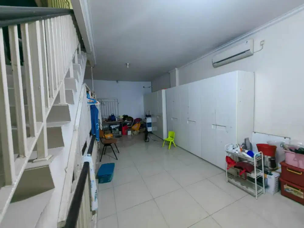 Ruko Bagus Di Crown Green Lake City 4 Lantai Ada AC dan Lift Barang