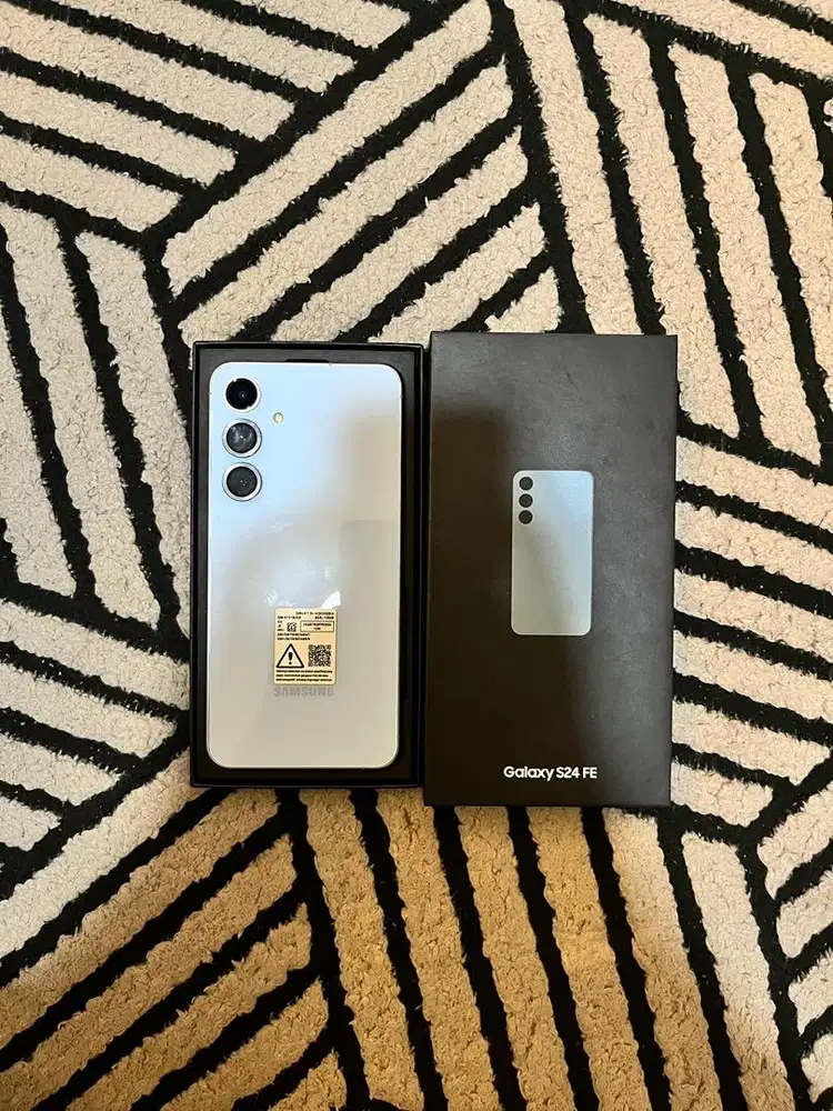 Samsung S24FE 8/128 Garansi On SEIN