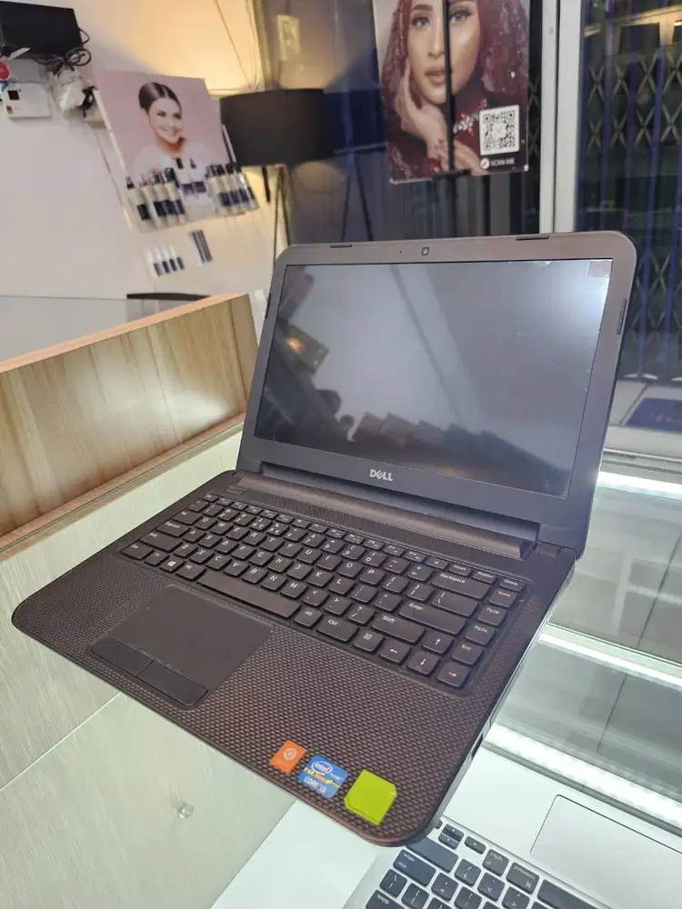 Laptop Dell New Cuci Gudang