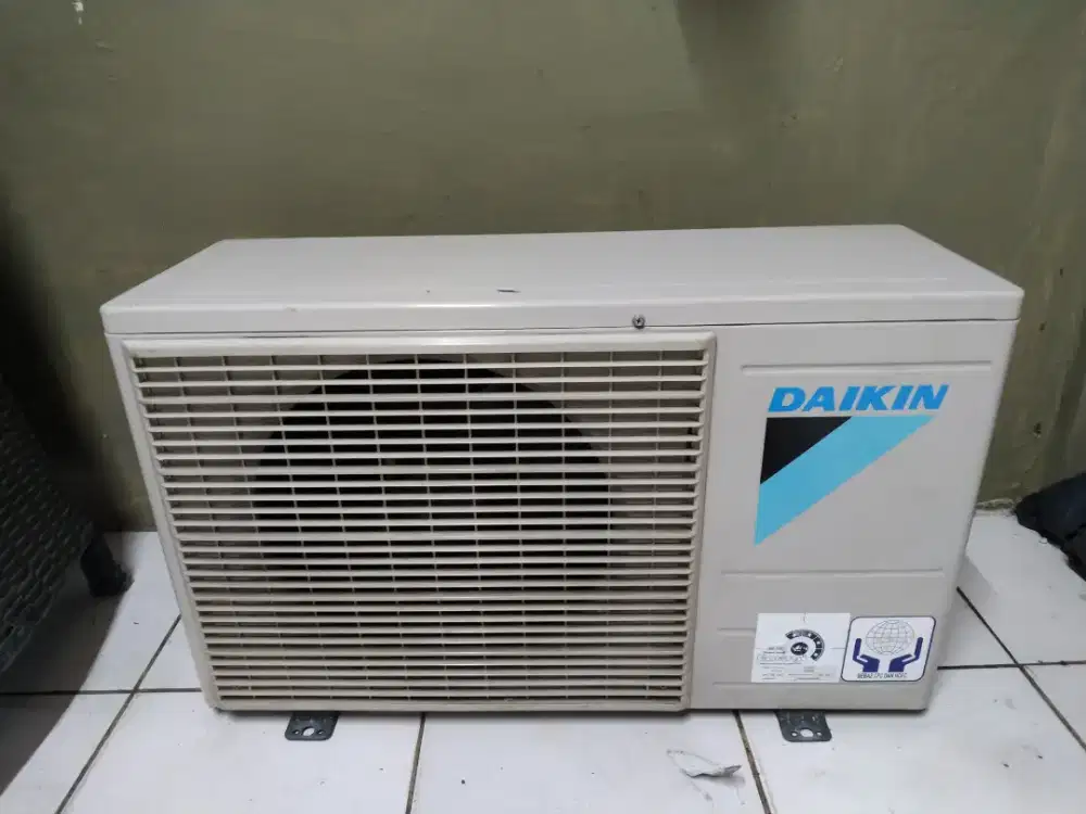 Outdor ac daiikin 1pk thailand