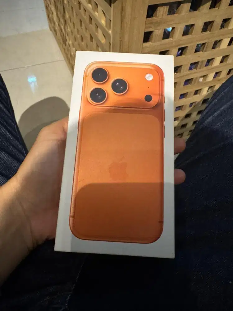 Iphone 17 pro 256 cosmic orange