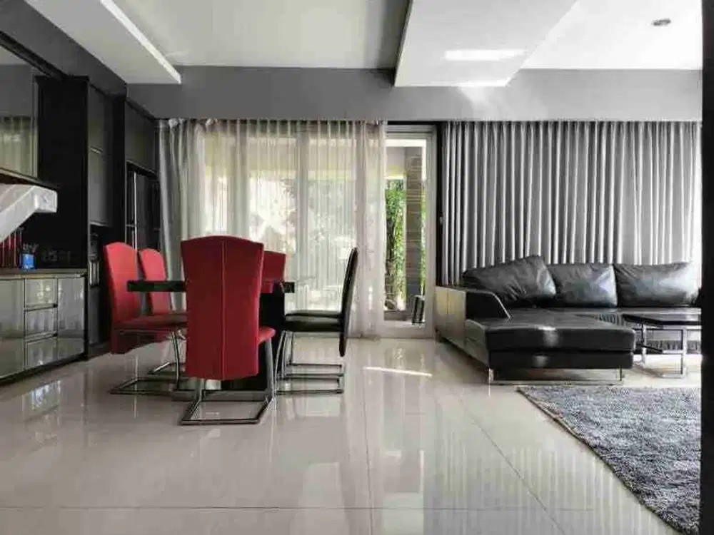 Rumah Mewah Semi Vila 3 Lantai Dago pakar Dago Resort Dengan Furniture siap Huni