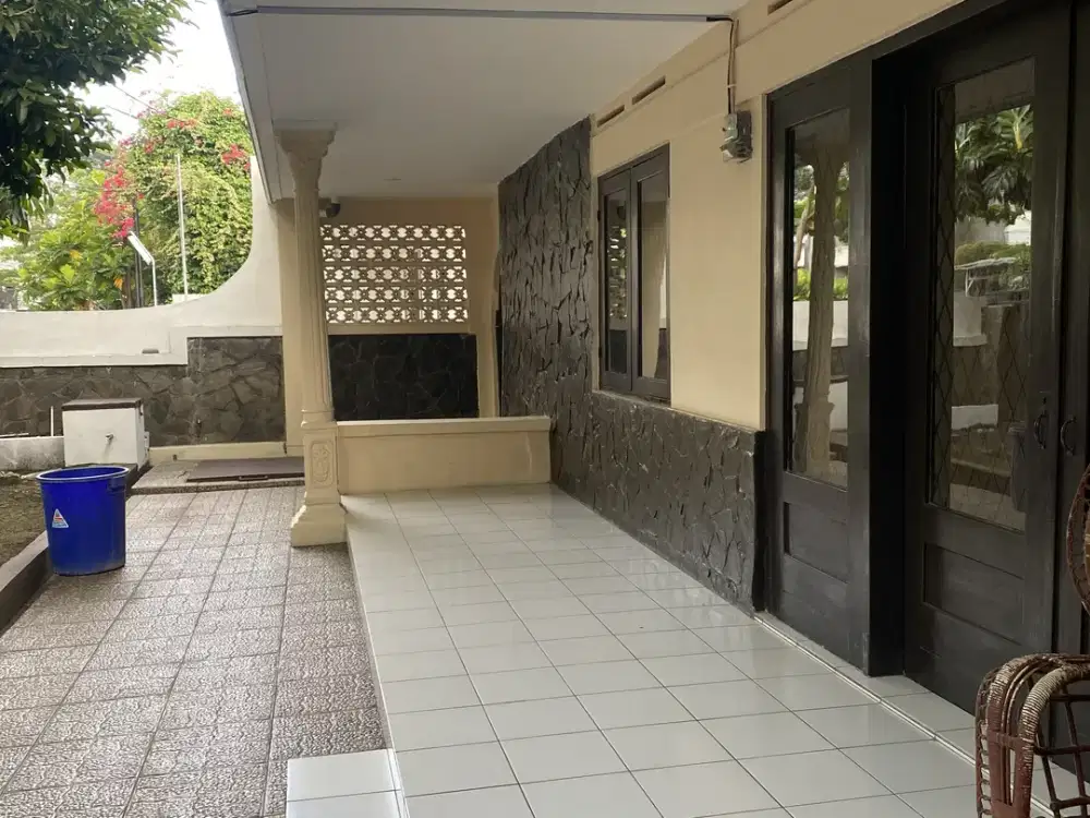 DISEWAKAN RUMAH 2 LANTAI DI JALAN HARUMAN SAYAP JALAN BURANGRANG BANDUNG