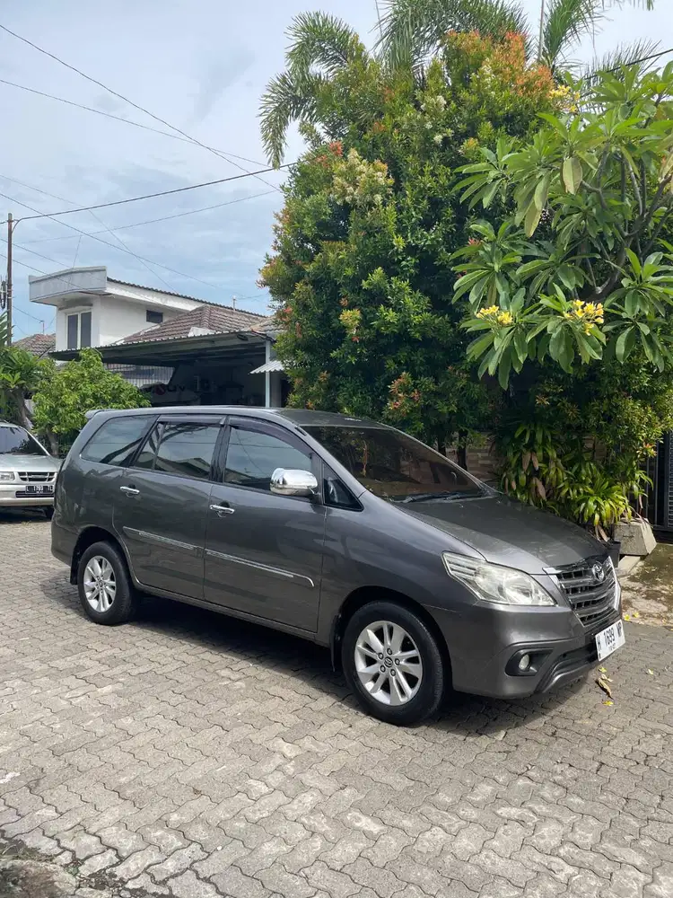 Grand Innova type G diesel matik barong (grill gede) pol H pajak baru