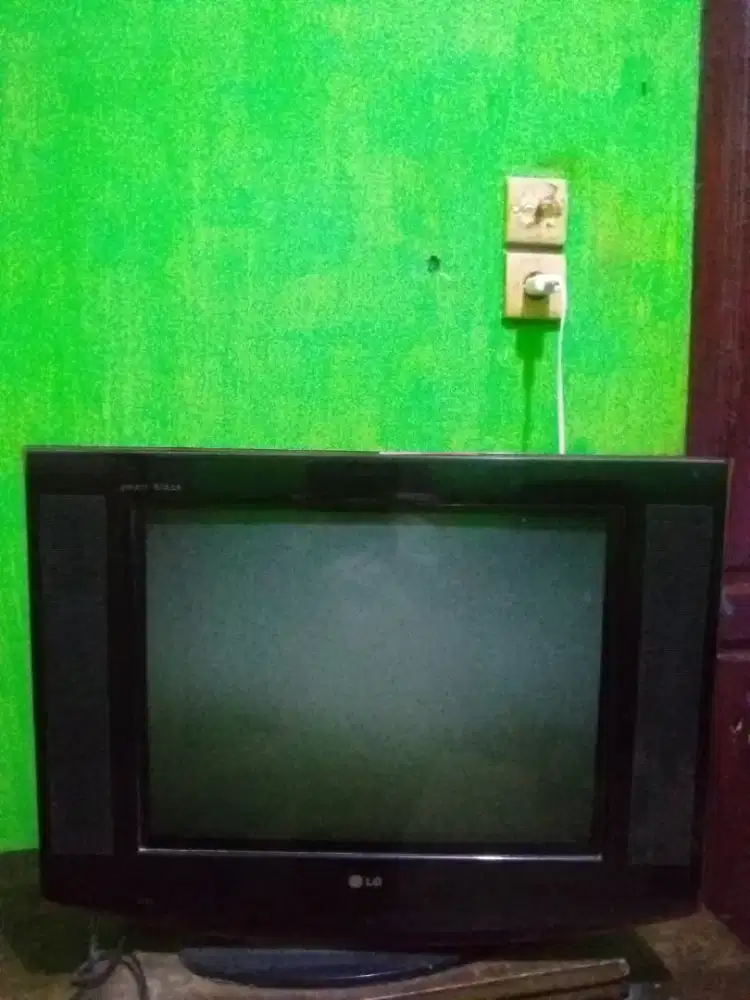 Dijual tv tabung layar datar