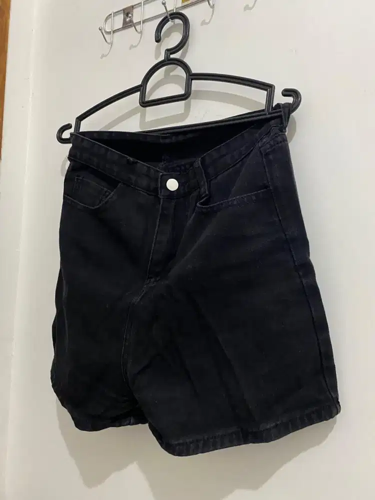 Celana Jeans Hitam