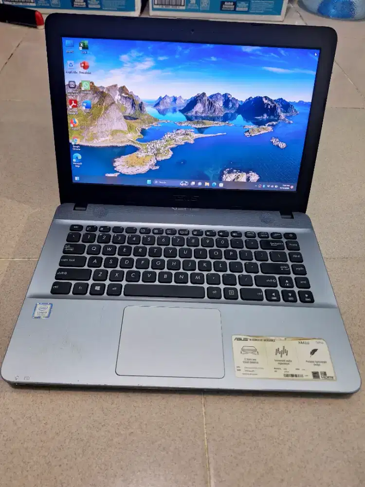 Bismillah dijuam laptop asus core i3 ram4gb ssd 512gb siap pakai