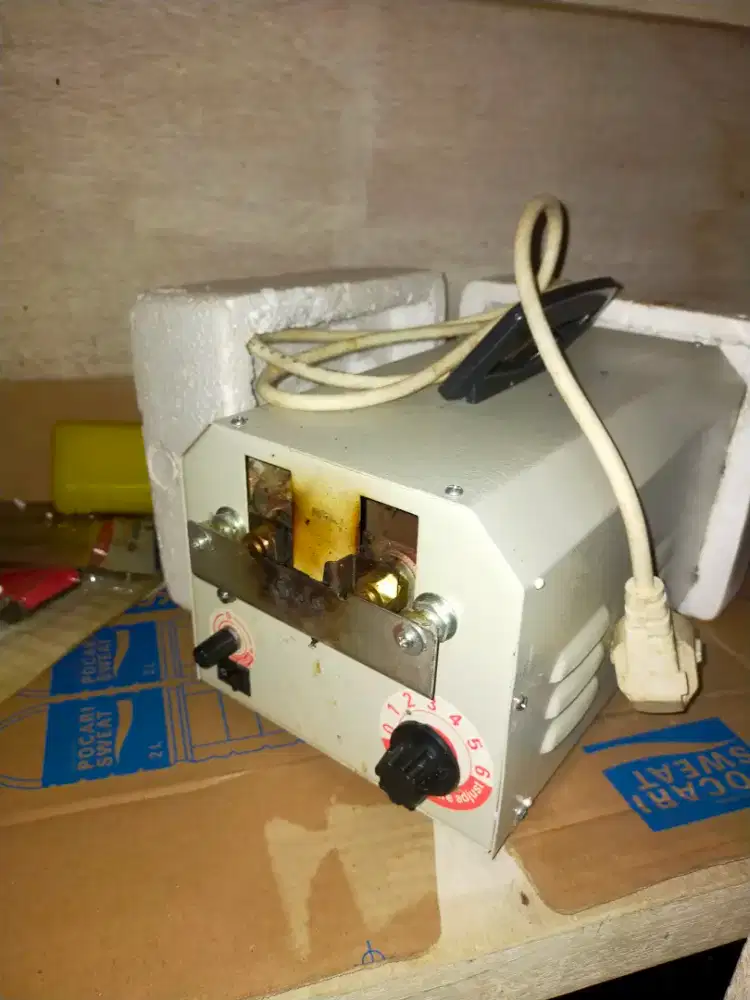 Debeaker/alat pemotong paruh ayam