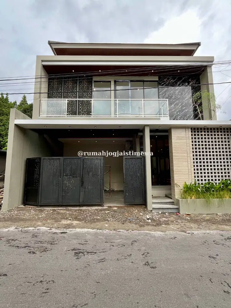 Rumah Mewah Baru Full Furniture di Purwomartani Dekat Candi Sambisari
