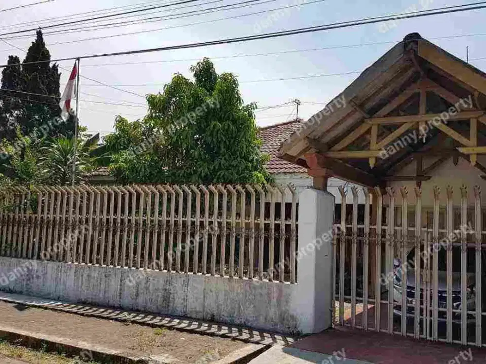 DIJUAL Rumah Lama Darmo Harapan dekat Pakuwon Indah Citraland Dukuh Kupang