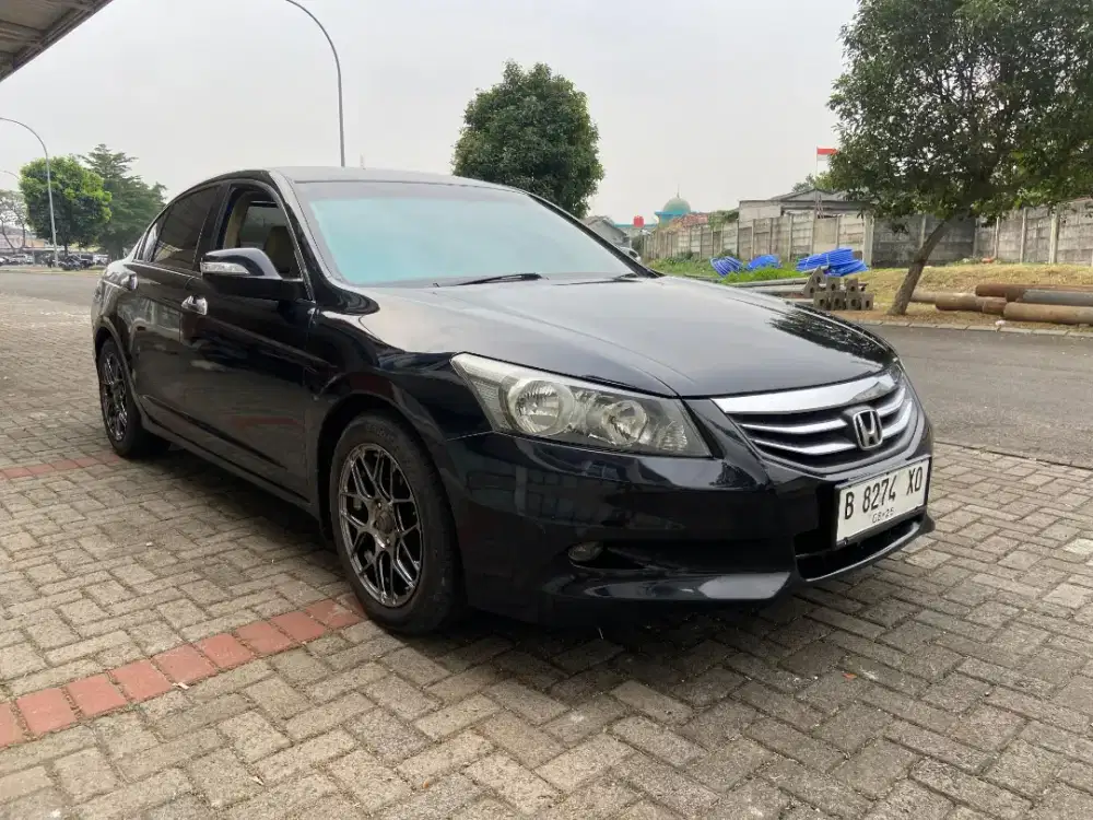 ( DP 2jt ) Honda Accord VtiL  AT 2011