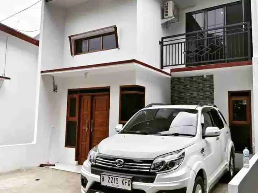 rumah exclusif promo 2 lantai dekat stasiun surat SHM