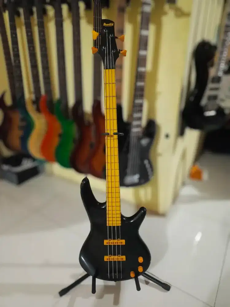 Bass ibanez gio GSR010LTD