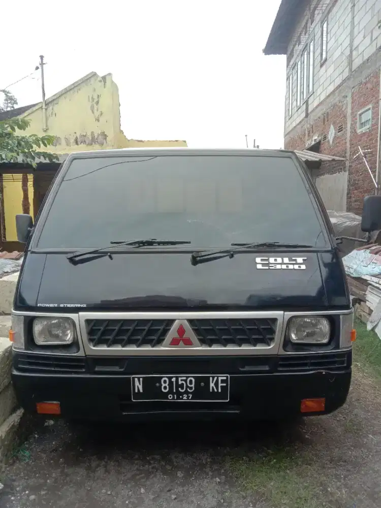 Mitshubishi L300 2012