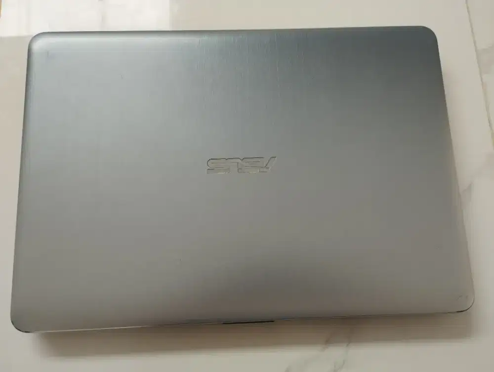 Jual cepat, asus VivoBook