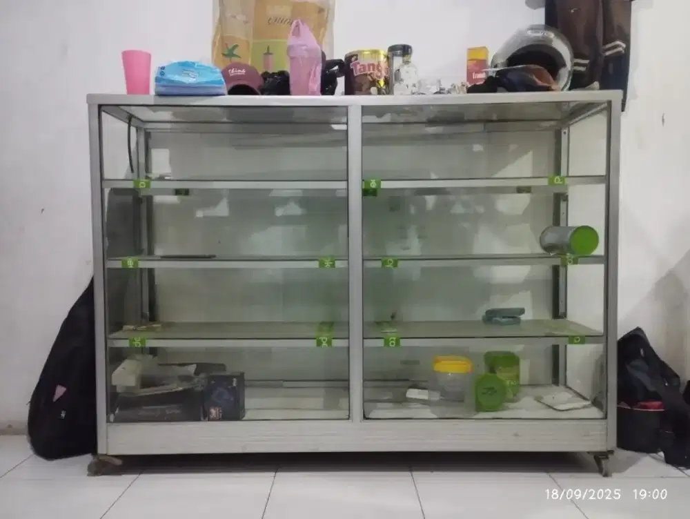 Etalase warung / toko / konter