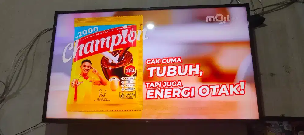 tv LG 50in  pemakaian sendiri dari baru
