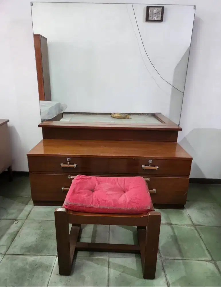 DI JUAL MEJA RIAS KAYU JATI