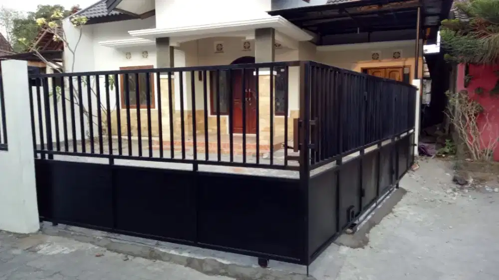 Rumah di Kapten Haryadi (dekat Jl Damai)
