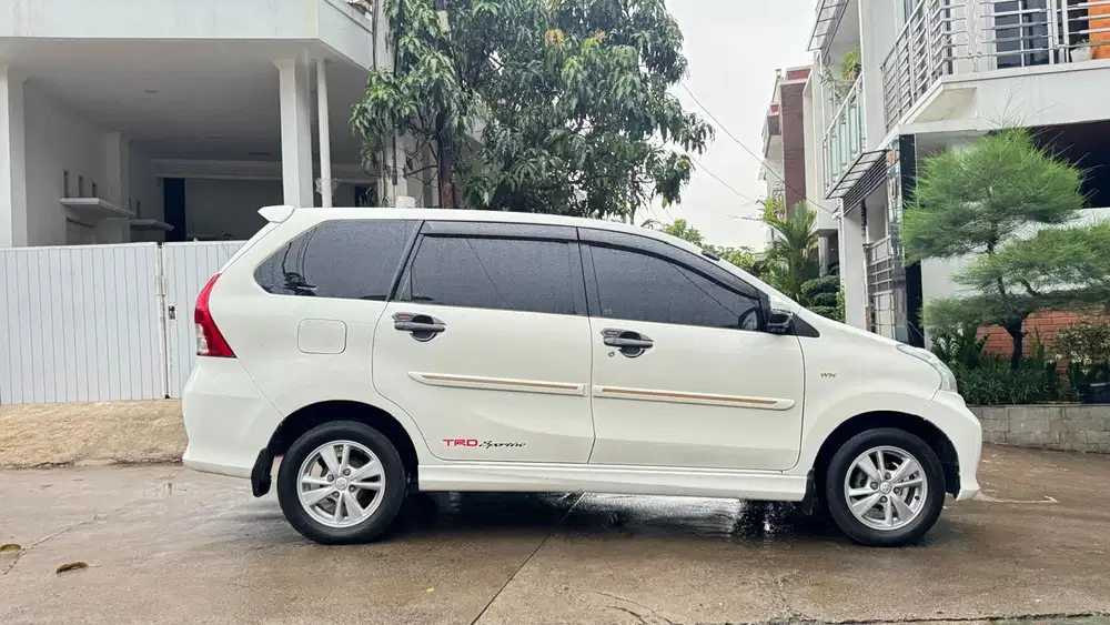Toyota Avanza veloz metic Bensin pjk on panjang