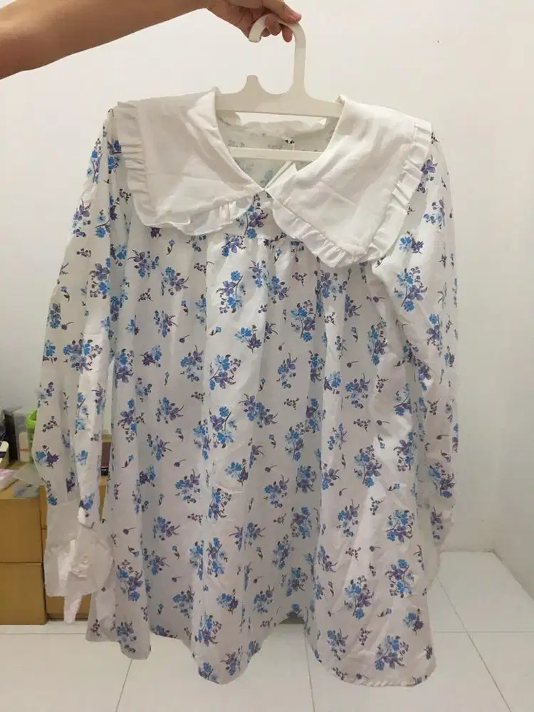 Dress Putih Bunga-Bunga