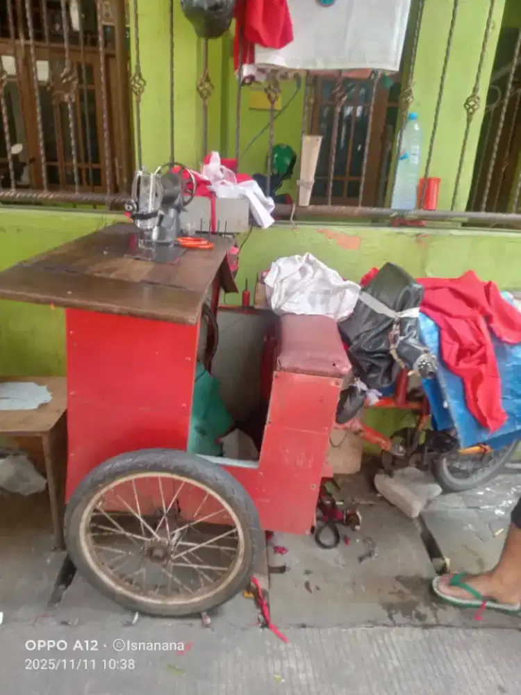Mesin jahit gerobak dan mesin obras untuk usaha